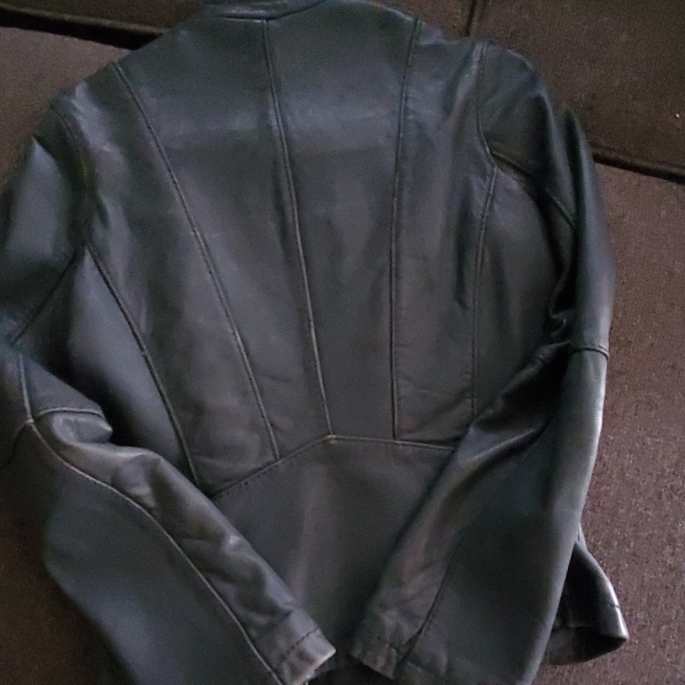 Leather jacket - Picture 3 of 3